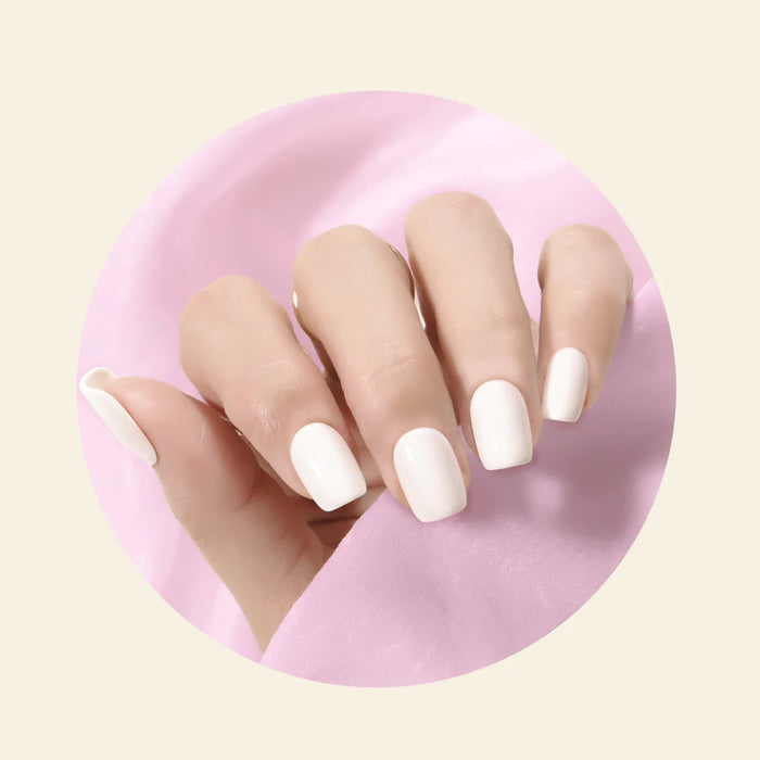 Mitty Press On Nails - Snowy